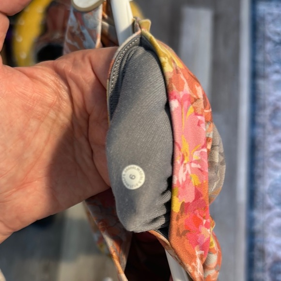 LULULEMON | High Rise Align with Pockets Floral Patterned Leggings 25” - Picture 14 of 16